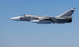 Cận cảnh cường kích Su-24 công phá mục tiêu