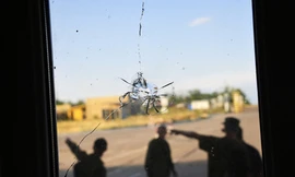 Giao tranh bắt đầu nổ ra ở Lugansk