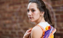 Nghị lực phi thường của cô gái 18 tuổi