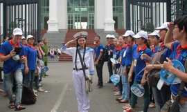 Nữ sinh thi năng khiếu đại học hút mọi ánh nhìn