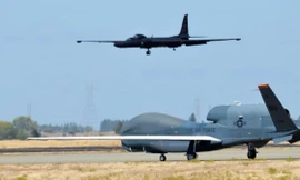 Vì sao Mỹ tức tốc mua máy bay do thám RQ-4 Global Hawk?