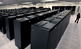 Siêu máy tính BlueGene/L được trưng bày tại Phòng thí nghiệm quốc gia Lawerence Livermore, California hôm 27/10/2005. (Kimberly White/Reuters)