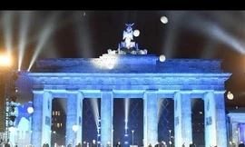 ‘Biên giới ánh sáng’ Đông – Tây biến mất trong đêm huyền ảo