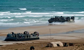 Khám phá tàu đổ bộ đệm khí lừng danh của hải quân Mỹ