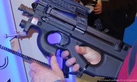 Khám phá tiểu liên FN P90 của lực lượng đặc biệt
