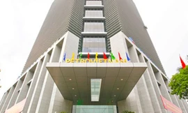 Petro Vietnam tự đánh giá, năm 2011, tập đoàn là một trong những đơn vị thực hiện tốt nhất nghị quyết 11 của Chính phủ về kiềm chế lạm phát, ổn định kinh tế vĩ mô, đảm bảo an sinh xã hội - Ảnh: TT.