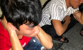 ‘Quả đấm thép’ phát hiện 14 thanh niên phê ma túy trong taxi