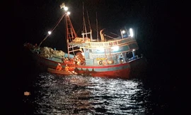 Xuyên đêm cứu thuyền viên bị đứt lìa bàn chân phải