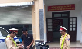 Xử lý vi phạm nhóm thanh niên phóng ẩu, bốc đầu xe trên đèo Hải Vân
