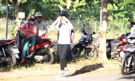 Gần 10.000 thí sinh Đà Nẵng đi thi trong thời tiết nóng bức