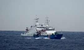 Tàu quân sự giả dạng của Trung Quốc đe dọa tàu Việt Nam