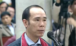 Bị cáo Vũ Đức Thuận trả lời Hội đồng xét xử.