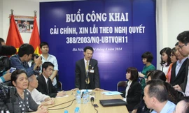 Ông Đào Vĩnh Tường, Chánh tòa Hình sự, TAND TP Hà Nội đại diện cho cơ quan đã xét xử sai, đọc lời xin lỗi ông Bình