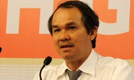 Phi công đột tử và việc bầu Đức mất trăm tỷ