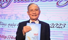 Ra mắt sách 'Huế, những năm tháng sống mãi'