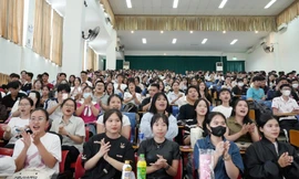 Điểm chuẩn ngành sư phạm 'chót vót', hiệu trưởng nói gì?