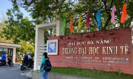 Giám đốc ĐH Đà Nẵng nói gì về giảng viên khoa Luật nhờ sinh viên thi hộ?