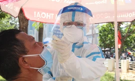 Người Đà Nẵng nói đi xét nghiệm để 'cả nhà ngủ ngon'