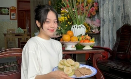 Hoa hậu Thanh Thủy bên gia đình trong ngày 29 Tết 