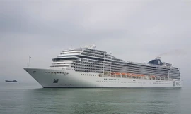 ‘Siêu tàu’ du lịch chở 2.400 khách châu Âu tới Đà Nẵng