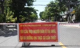 Đà Nẵng kéo dài thêm 3 ngày 'ai ở đâu thì ở đó', shipper được phép hoạt động