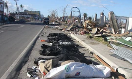 Những hố chôn tập thể ở Tacloban