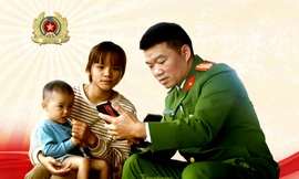 Tiên phong trong cuộc cách mạng tinh gọn bộ máy - Bài 3: Công an xã, điểm tựa vững chắc của dân