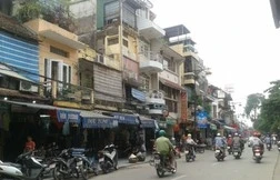 Nhà mặt phố cổ, ngồi một chỗ đếm tiền