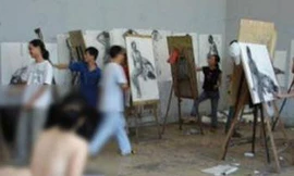 Đi xem vẽ tranh khỏa thân