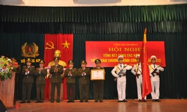 Những chiến sĩ thầm lặng giữa 'sóng ngầm'