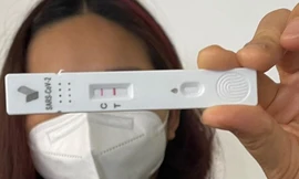 Nhộn nhịp thị trường kit test nhanh COVID-19 ở Hà Nội