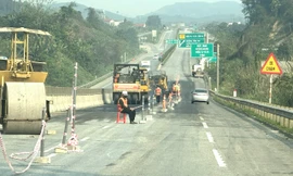 Cao tốc Nội Bài - Lào Cai vừa sửa chữa vừa khai thác, tài xế cần lưu ý khi lưu thông dịp 30/4 và 1/5