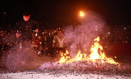 Xem hội nhảy lửa, du xuân trên cao nguyên Bắc Hà 