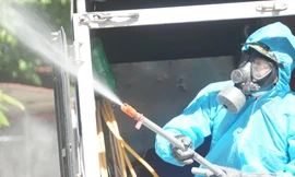 Hình ảnh bộ đội phòng hóa khử khuẩn các 'cứ điểm' COVID-19 cuối cùng tại Bắc Giang