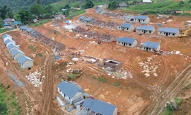 Không khí hối hả trên công trường khu tái thiết Sàng Ma Sáo