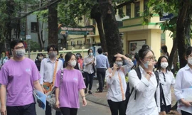 Sĩ tử thi tốt nghiệp THPT đợt 2 cảm thấy thế nào trước "cơn mưa điểm 10" sau đợt 1?