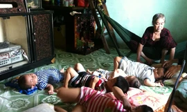 Bảo mẫu 'ba không', biết gửi con đâu khác?