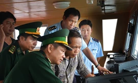 Tàu xuất phát từ Trung Quốc neo đậu trái phép trên vùng biển Việt Nam