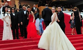 Vì sao nghệ sĩ Việt tới LHP Cannes bị 'ném đá'?