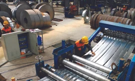 Dự báo nhiều doanh nghiệp thép thua lỗ nặng. Ảnh: Hồng Vĩnh