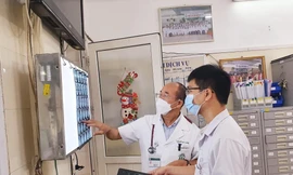 Hậu COVID-19, Bệnh viện Bạch Mai phát hiện 20 ca bị nấm đen 'ăn' mắt, phổi, não