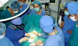 Liên tiếp tử vong vì bơm silicone