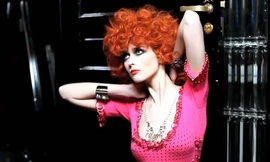 Siêu mẫu 9X 'siêu gầy'