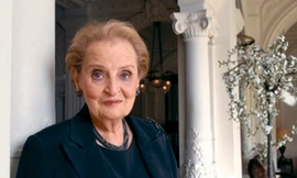 Putin nổi giận vì… nơ của Ngoại trưởng Mỹ