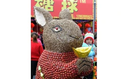 'Con thỏ khổng lồ' cao... 15m