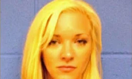 Cô giáo phải lòng học sinh 16 tuổi bị điều tra