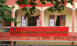 Khởi tố 3 cán bộ liên quan sai phạm trong chuyển nhượng đất cho doanh nghiệp 