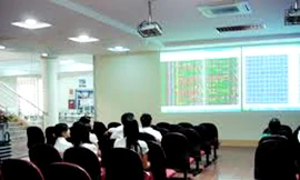 Thị trường phục hồi, thanh khoản giảm