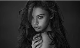 Ngắm nhan sắc cô gái 17 tuổi lọt top 3 gương mặt đẹp nhất thế giới