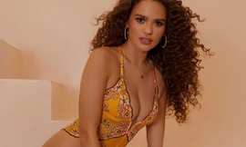 Mỹ nhân Hollywood gợi cảm 'rực lửa' với nội y